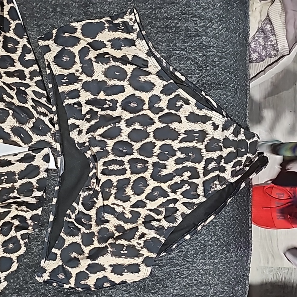 Animal print 2 piece bathing suit  size 4xl. Great stretch 👌 - Picture 6 of 11